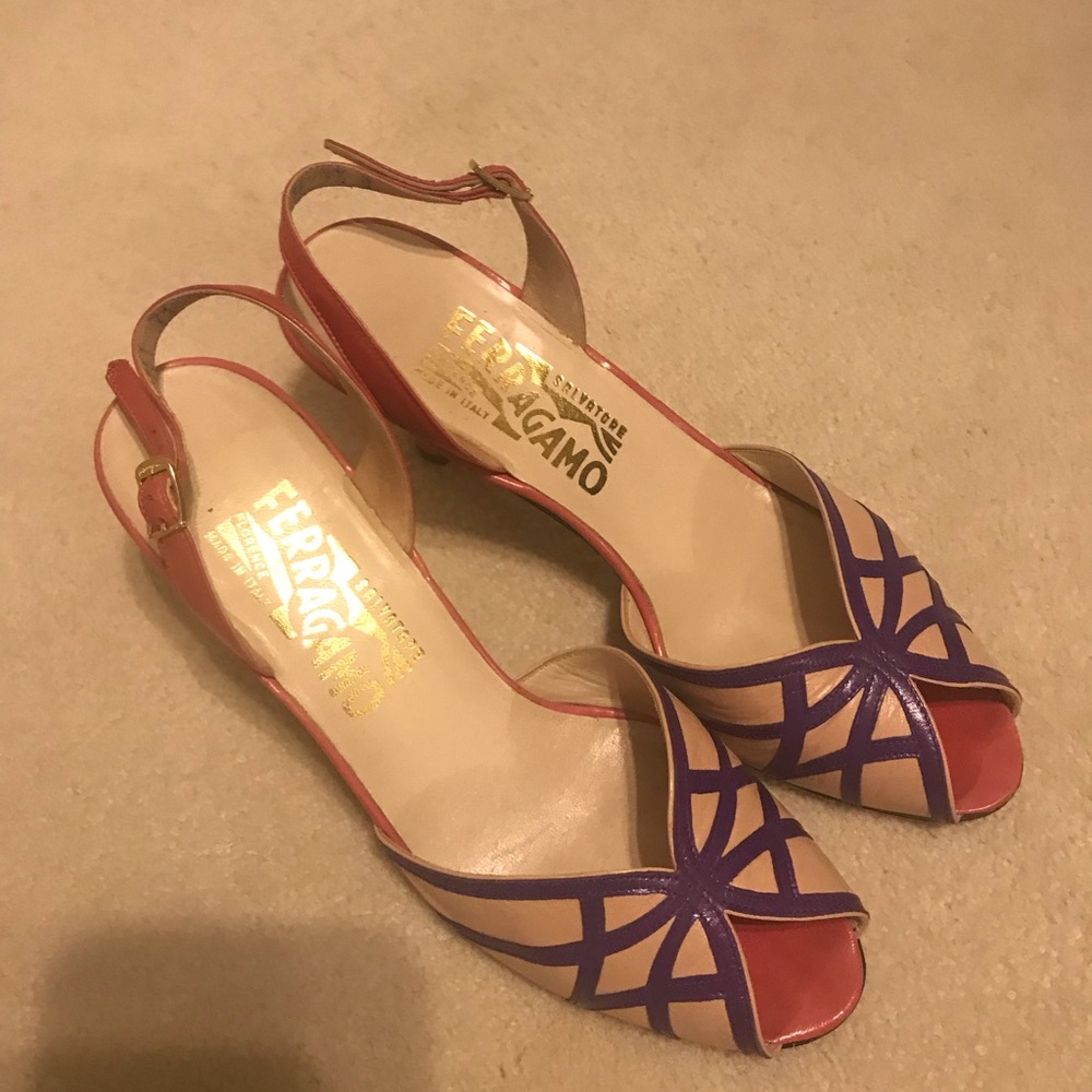 Ferragamo beautiful shoes. Size 7 1/2.Comfortable